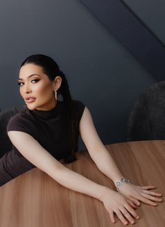 Asem - escort in Luxembourg Photo 6 of 7