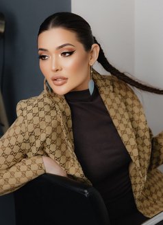 Asem - puta in Maidstone Photo 3 of 6