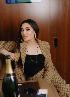 Asem - puta in Rotterdam Photo 4 of 5