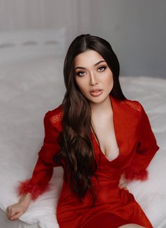 Asem - puta in Stockholm Photo 1 of 8