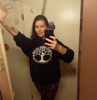 Ash - escort in Ottawa