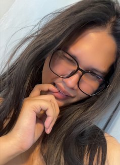 Ash - escort in Hamilton, Canada Photo 3 of 10