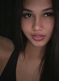 Ash - escort in Hamilton, Canada Photo 5 of 10