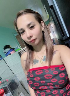 Ash - escort in Makati City Photo 2 of 8