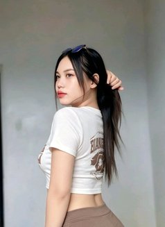 Ash - escort in Manila Photo 5 of 6