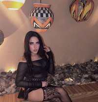 Ash - Transsexual escort in Dubai