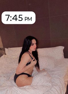 Ash - Transsexual escort in Dubai Photo 7 of 8