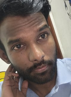 Ash - Male escort in Mumbai Photo 2 of 3