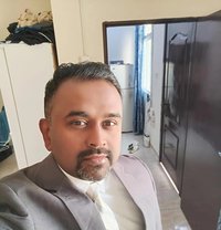 Ash Ray - Male companion in Colombo