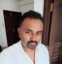 Ash Ray - Male companion in Colombo