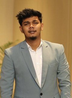 Ash - Acompañantes masculino in Dubai Photo 1 of 1
