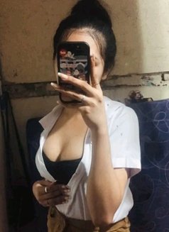 Ash Takahashi - escort in Makati City Photo 3 of 5