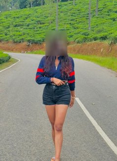 Asha - escort in Colombo Photo 1 of 11
