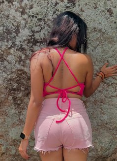 Asha - escort in Colombo Photo 7 of 11