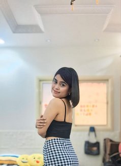 Asha - escort in Riyadh Photo 5 of 6