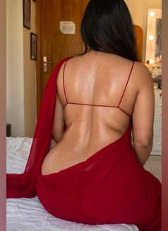 Asha GFE - puta in Colombo Photo 8 of 10
