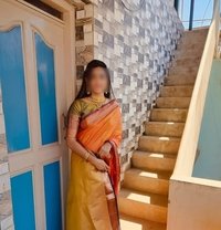 Asha Kannada Girl Independent in Dubai - escort in Dubai Photo 1 of 8