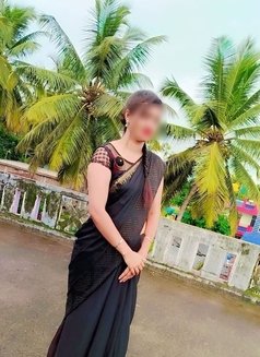 Asha Kannada Girl Independent in Dubai - escort in Dubai Photo 2 of 5