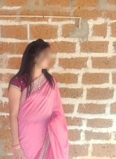 Asha Kannada Girl Independent in Dubai - escort in Dubai Photo 6 of 8