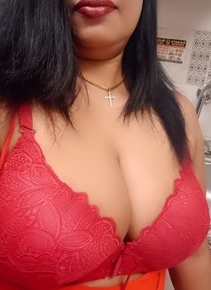 Asha Kumari Sl - escort in Abu Dhabi Photo 1 of 5