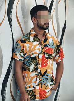 Ashan - Acompañantes masculino in Colombo Photo 1 of 2
