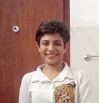 Ashani90 - Intérprete de adultos in Colombo