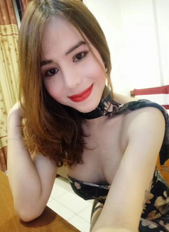 Ashely - Transsexual escort in Shanghai Photo 6 of 10