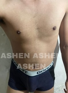 Ashen white boy (for ladies) - Acompañantes masculino in Nuwara Eliya Photo 5 of 8