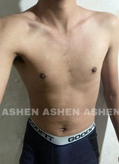 Ashen white boy (for ladies) - Acompañantes masculino in Nuwara Eliya Photo 8 of 8