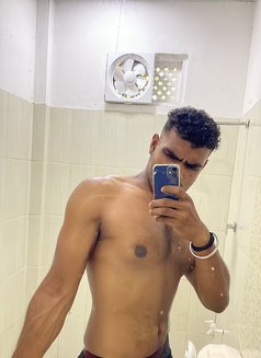 Asher Mcmillan - Male escort in Colombo Photo 1 of 5