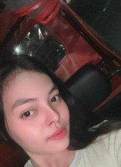 Ashh - escort in Manila Photo 4 of 4