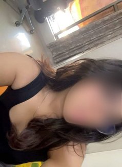 Ashh - escort in Hyderabad Photo 2 of 3