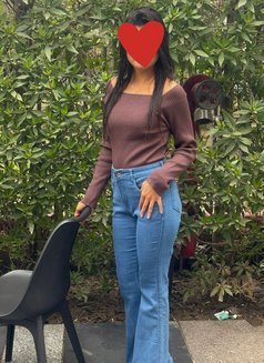 Ashi Independent - escort in Noida Photo 3 of 6