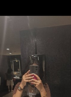 Ashi - escort in New Delhi Photo 5 of 5