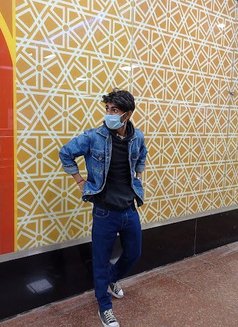 Ashi - Acompañantes masculino in New Delhi Photo 3 of 3