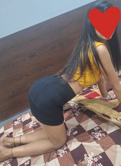Ashi Indipendent work nd CAM 24/7 availe - escort in Noida Photo 3 of 8