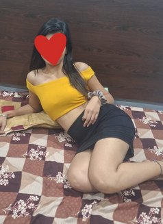 Ashi Indipendent work nd CAM 24/7 availe - escort in Noida Photo 6 of 8