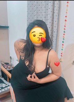 Ashi Mishra Alone Housewife (Real & Cam) - escort in New Delhi Photo 3 of 5