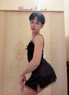 Ashi - Transsexual escort in Khobar Photo 3 of 7