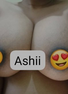 Ashii Cam Available Only - puta in Bangalore Photo 1 of 7