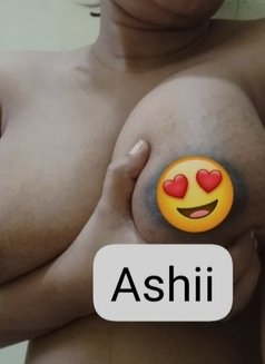 Ashii Cam Available Only - puta in Bangalore Photo 4 of 7