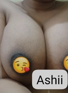 Ashii Cam Available Only - puta in Bangalore Photo 5 of 7