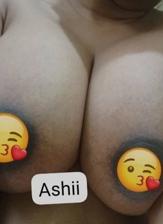 Ashii Cam Available Only - puta in Bangalore Photo 7 of 7