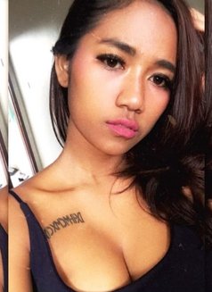Ashila - escort in Singapore Photo 5 of 7