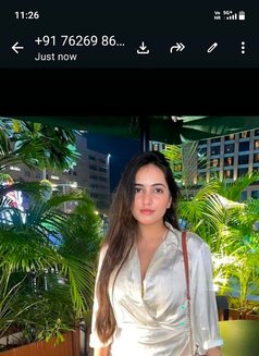 Ashima - escort in Chandigarh Photo 7 of 9