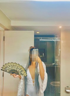 Ashini - escort in Colombo Photo 3 of 9