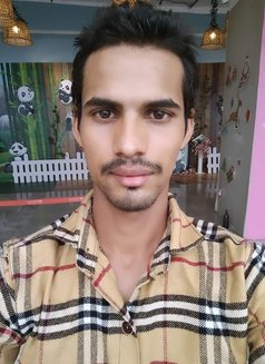 ashiq ( all Mumbai - masseur in Mumbai Photo 6 of 12