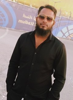 Ashiq - Male escort in Doha Photo 2 of 6