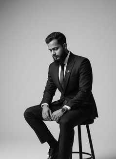 Ashiq - Male escort in Doha Photo 3 of 6