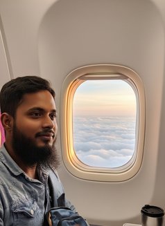 Ashiq - Male escort in Doha Photo 5 of 6